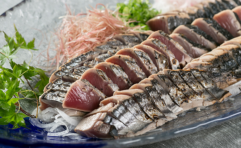 紀州の初鰹または地魚叩き