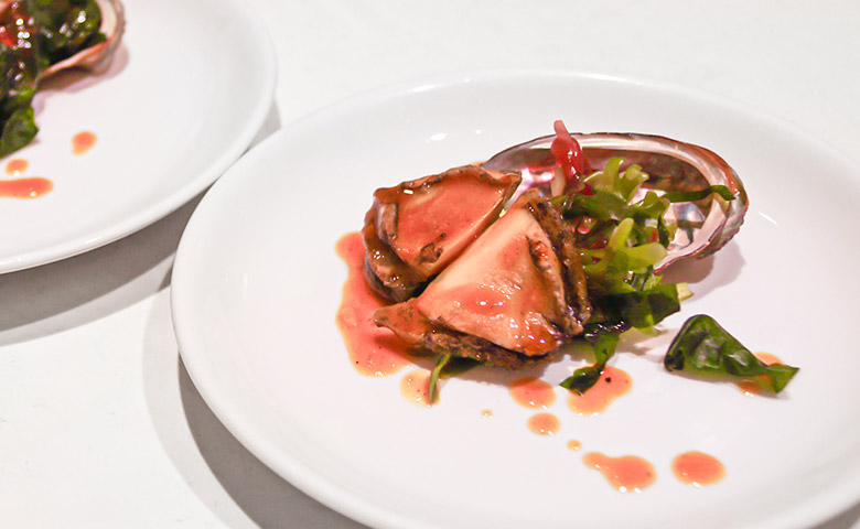 アワビのグリル ソース・ブールノワゼット